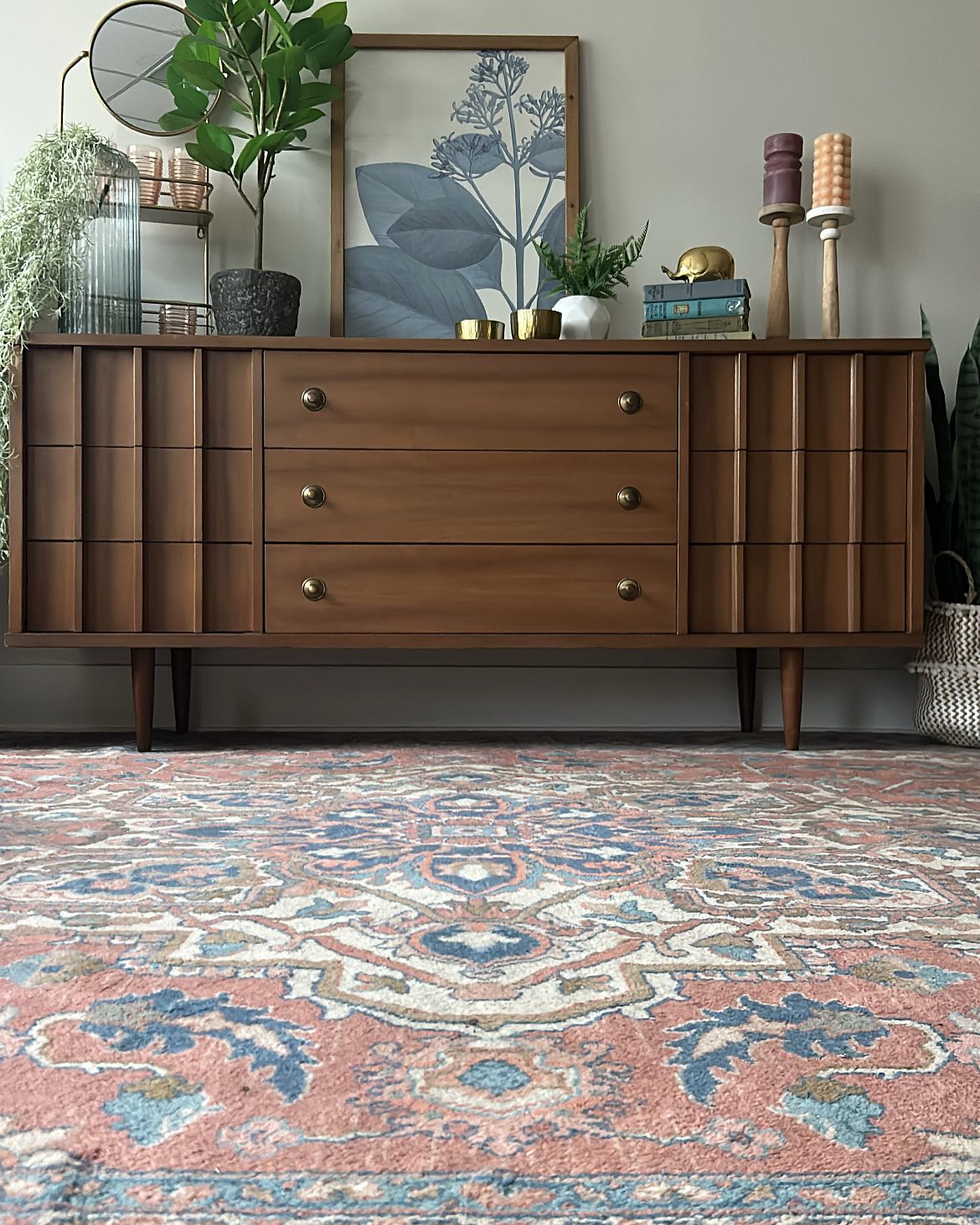 dresser 2.jpg